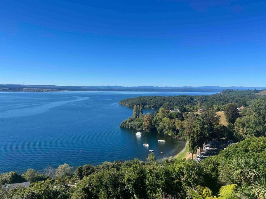 Villa Breathtaking Views Tauposee Exterior foto